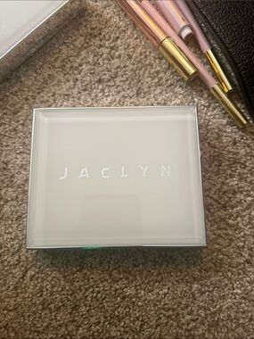 Jaclyn cosmetics the flare highlighter palette barely used